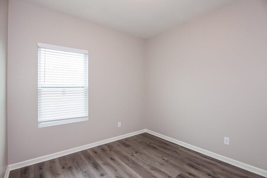 Building Photo - 1113 Black Diamond Dr