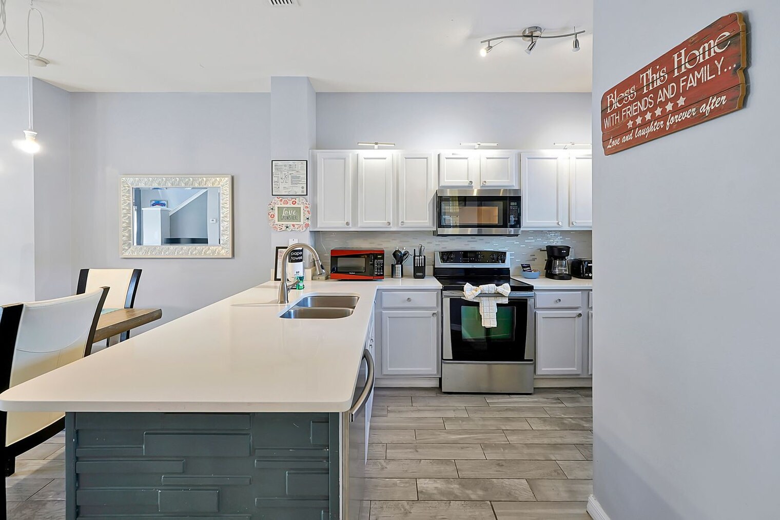 Building Photo - 8574 Bay Lilly Loop