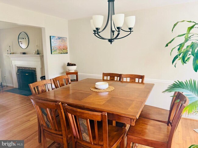 Building Photo - 3810 Lynn Regis Ct