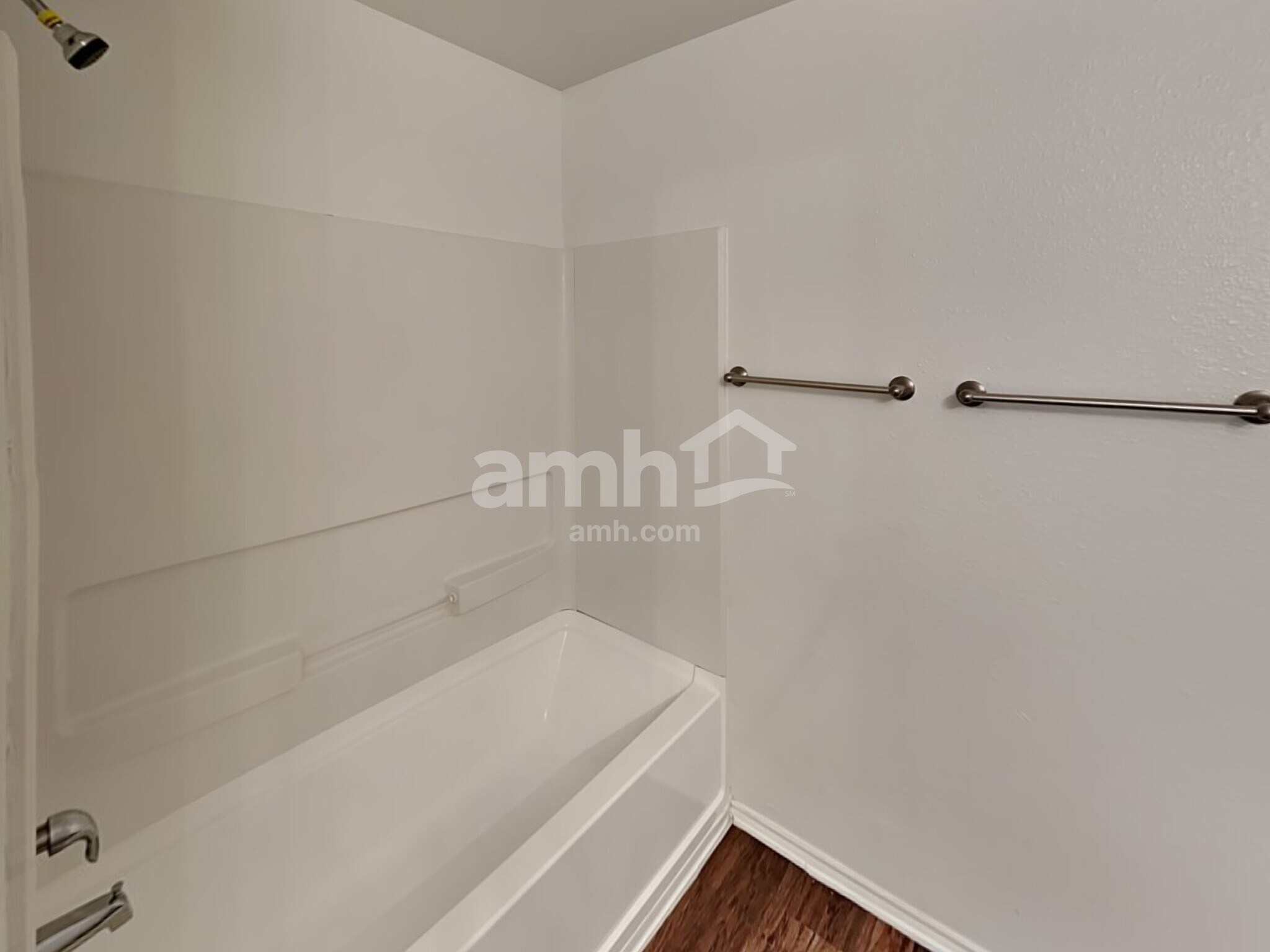 Building Photo - 217 N Willow Way