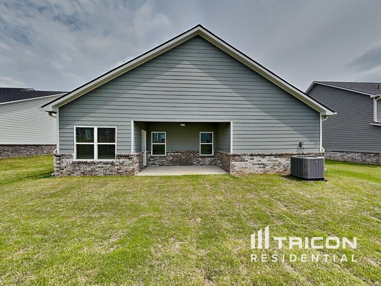 Building Photo - 3201 Azteca Wy