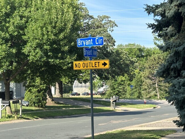 Building Photo - 3700 Bryant Cir