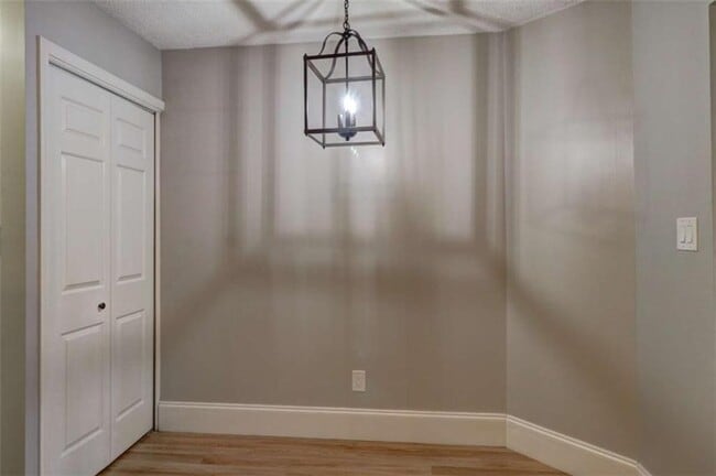 Building Photo - 601 Ridgefield Dr