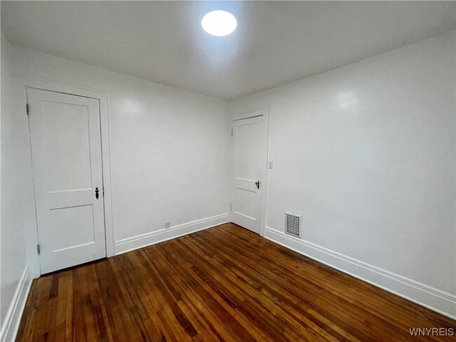 Building Photo - 434 23rd St