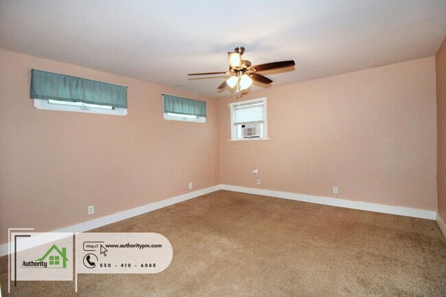Building Photo - 2391 Placer St