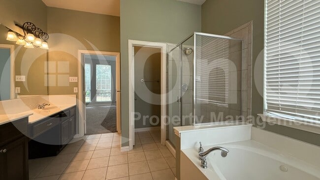 Building Photo - 4536 Brenda Dr