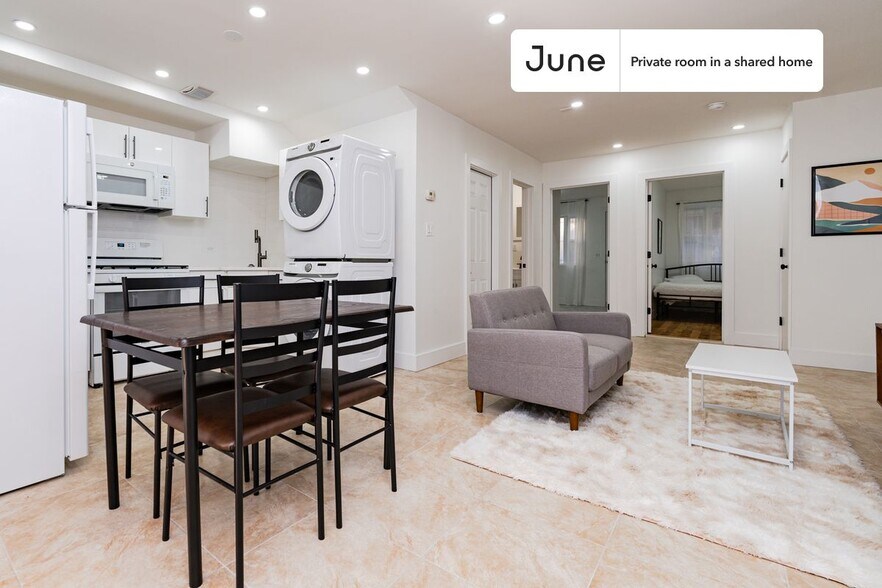 Building Photo - Room in Shared 3 bed/1 bath home