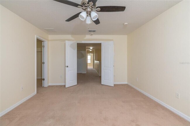 Building Photo - 12009 Greengate Dr