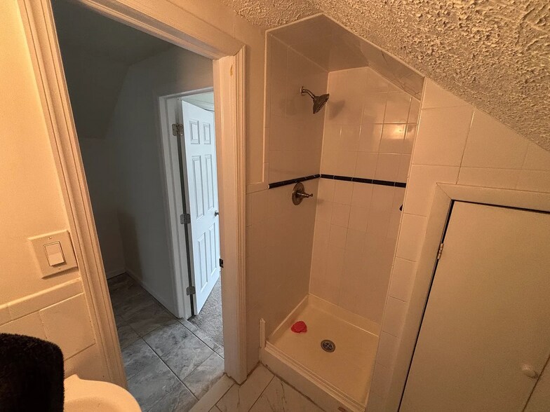 Building Photo - 7 Berry Rd