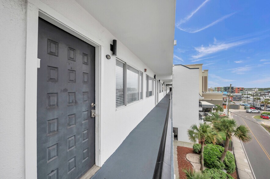 Building Photo - 222 Carolina Beach Ave N