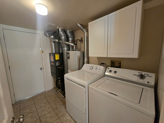 Building Photo - 109 Thistle Ct