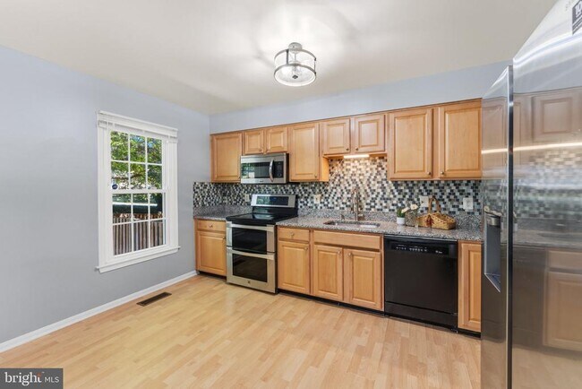 Building Photo - 7428 Chummley Ct