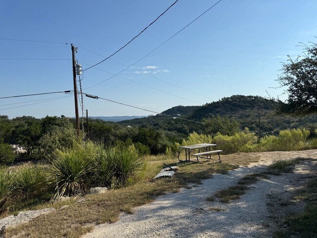 Building Photo - NEW ON MARKET (PRICE DROP!)