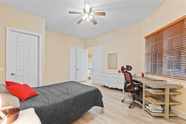 Building Photo - 6100 Jessie Harbor Dr