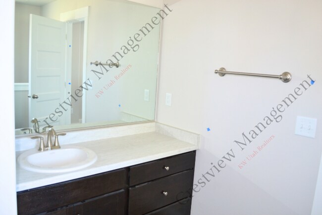 Building Photo - 448 McClellan Ct