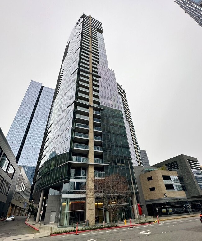 Building Photo - 1bd/1.5ba Bellevue Condo