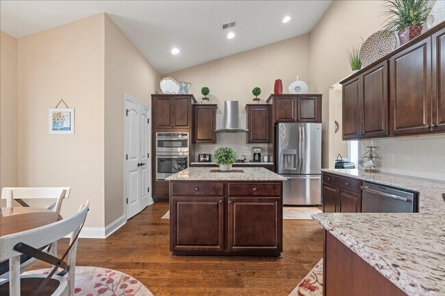 Building Photo - Beautiful Home in Hilton Head Lakes - Opti...