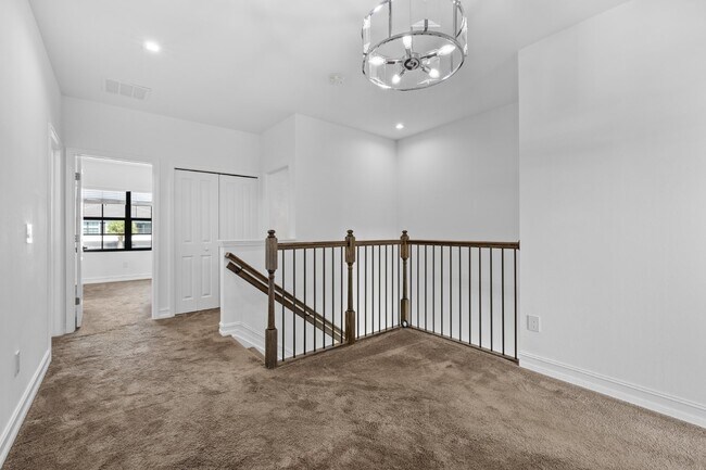 Building Photo - Vanderbilt Reserve Townhouse