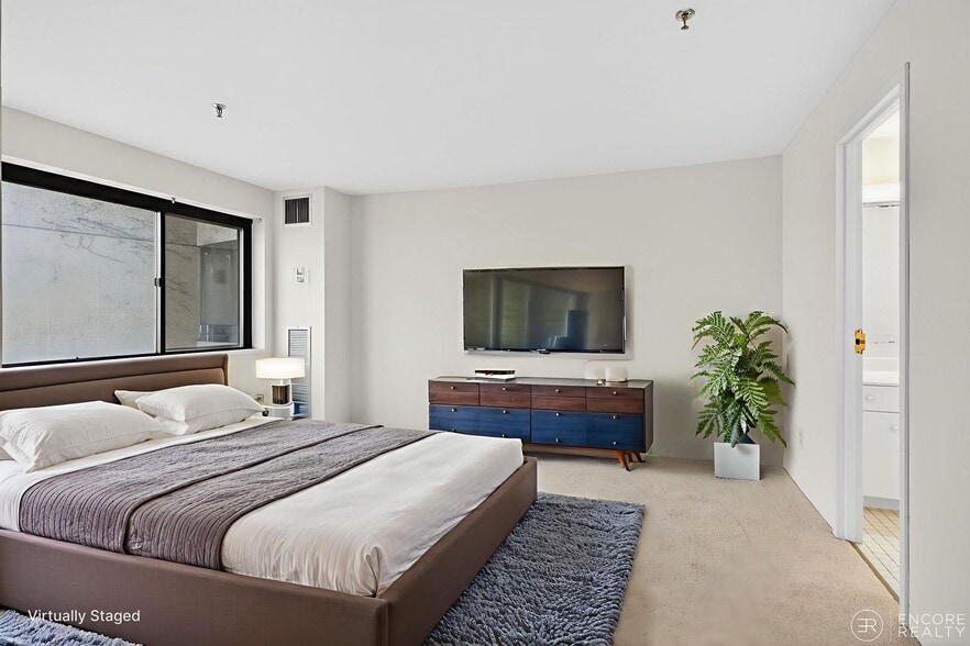 Building Photo - 394 Ocean Ave