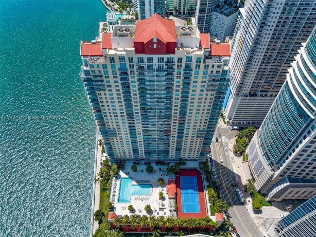 Building Photo - 1155 Brickell Bay Dr