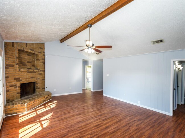 Building Photo - 218 Page Ln