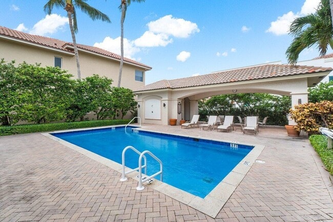 Building Photo - 3632 S Ocean Blvd