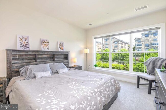 Building Photo - 104 St Ives Pl