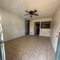 Building Photo - 505 Hackberry St