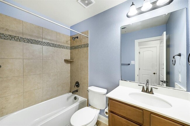Building Photo - 104 Turvey Cove