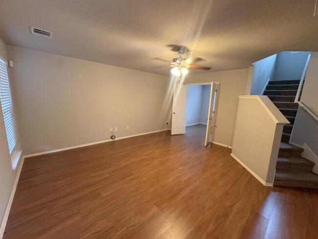 Building Photo - 4631 Mather