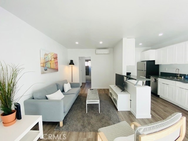 Building Photo - 11422 Iowa Ave