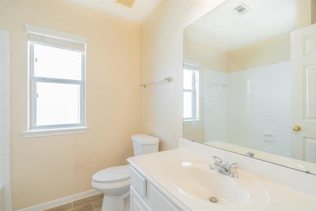 Building Photo - 2227 Laurel River Bend