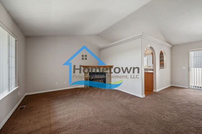 Building Photo - 3 Bedroom, 2 Bathroom Home, with Attached ...