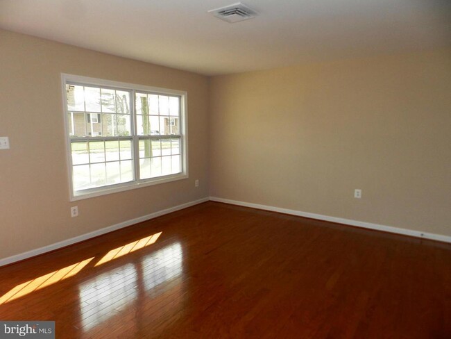 Building Photo - 1507 N Amelia St