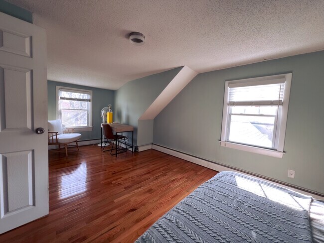 Building Photo - 215 Barbour Rd