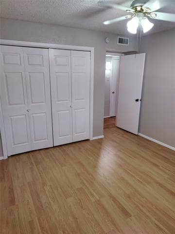 Building Photo - 347 Valley Park Dr