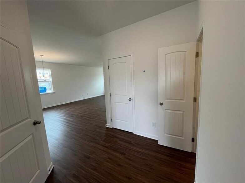 Building Photo - 140 Windover Wy