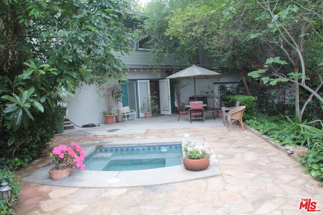 Building Photo - 15237 Del Gado Dr