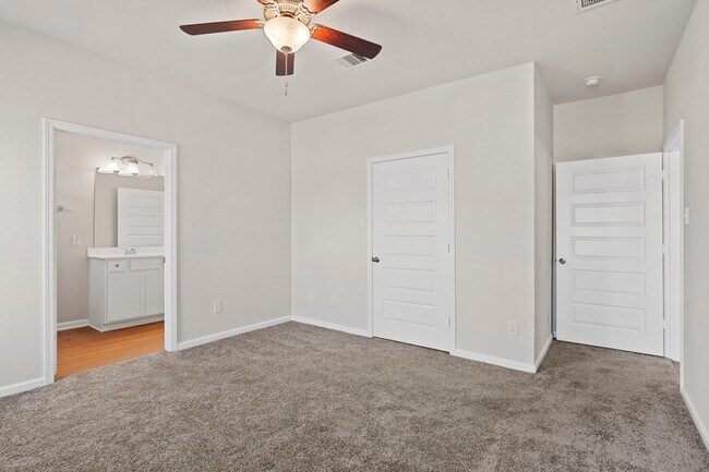 Building Photo - 3338 Brushy Marsh Dr