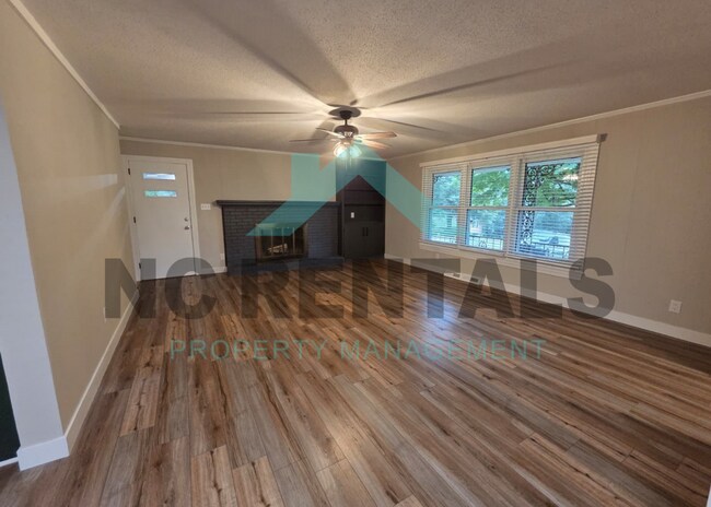 Building Photo - 706 Hedrick Dr