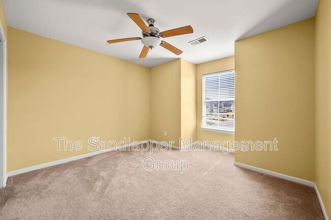 Building Photo - 217 Meadow Wood Rd