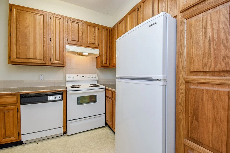 Building Photo - 2211 S Braeswood Blvd