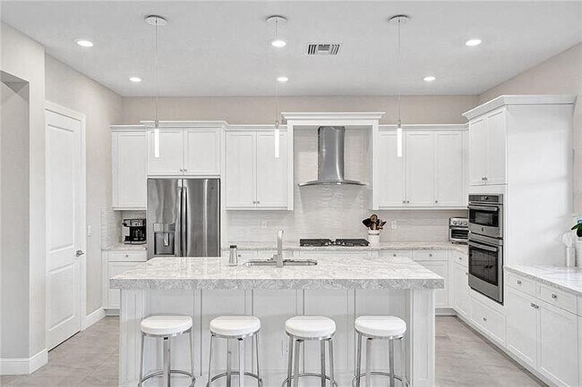 Building Photo - 11720 Waterway Cir