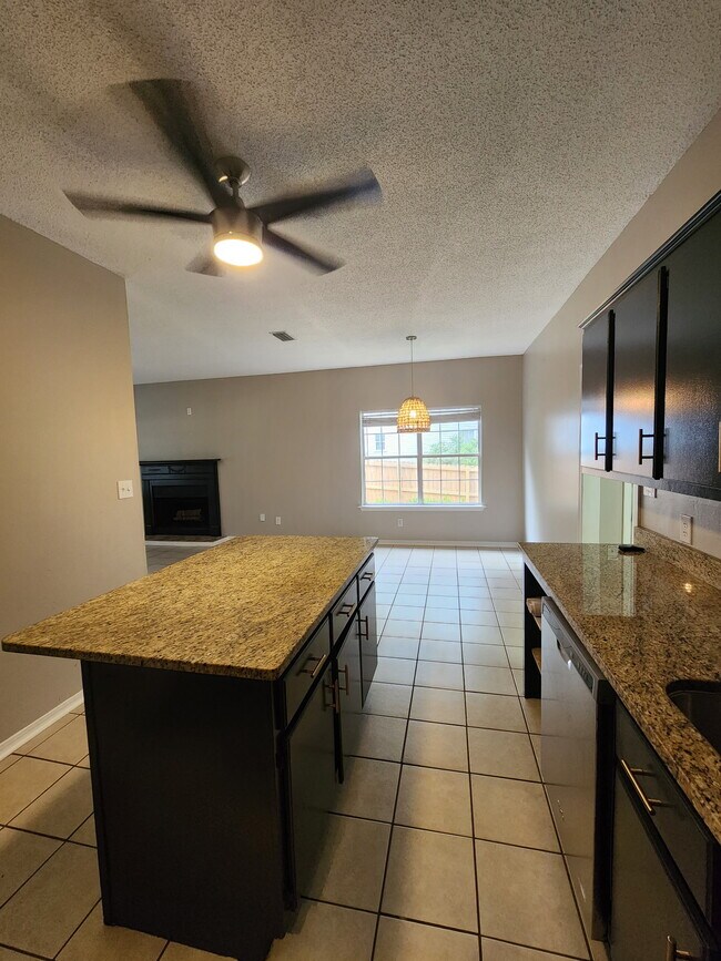 Building Photo - 100 Dunbar Loop