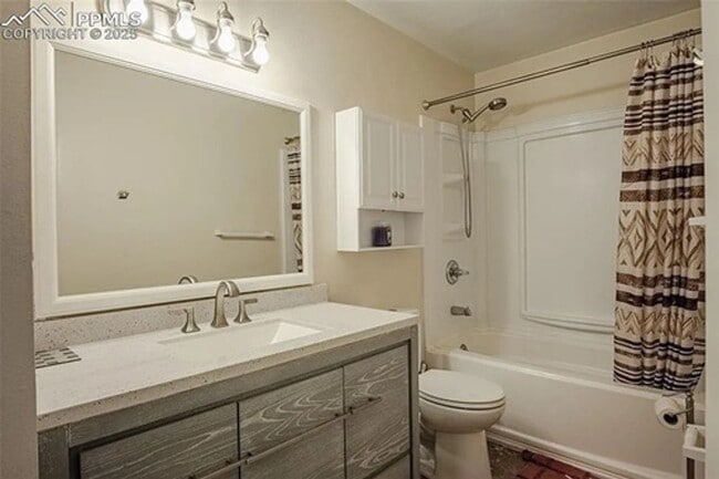 Building Photo - Charming 3 Bedroom in West Colorado Springs