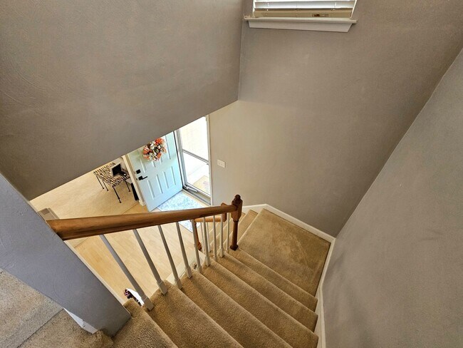 Building Photo - Ocean View East