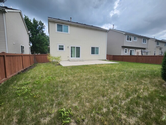 Building Photo - 3832 Baybrook Dr