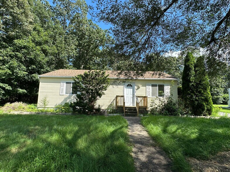 Building Photo - 639 Fordville Rd