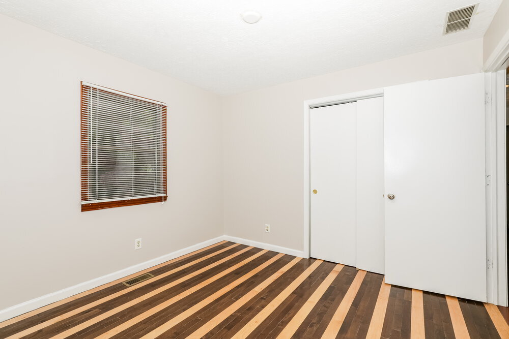 Building Photo - 476 Spring Dr