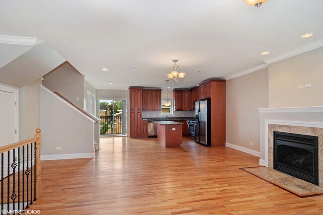 Building Photo - 3884 Wehrman Ave